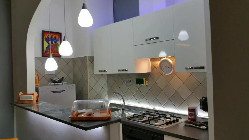 Chris Apartment