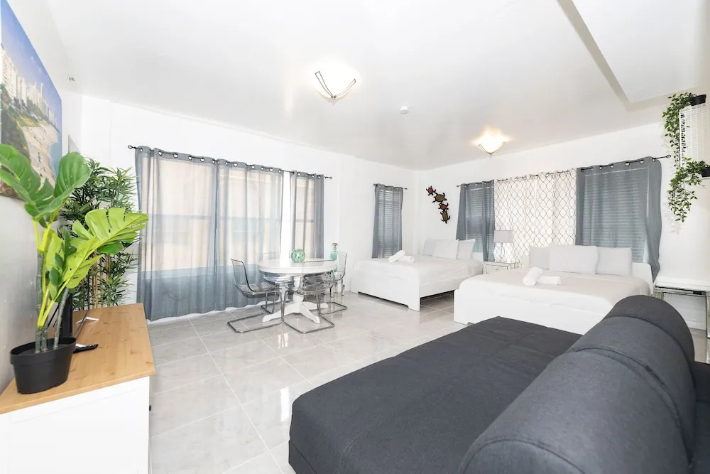 Ocean Drive Apartment Suites in Miami Beach