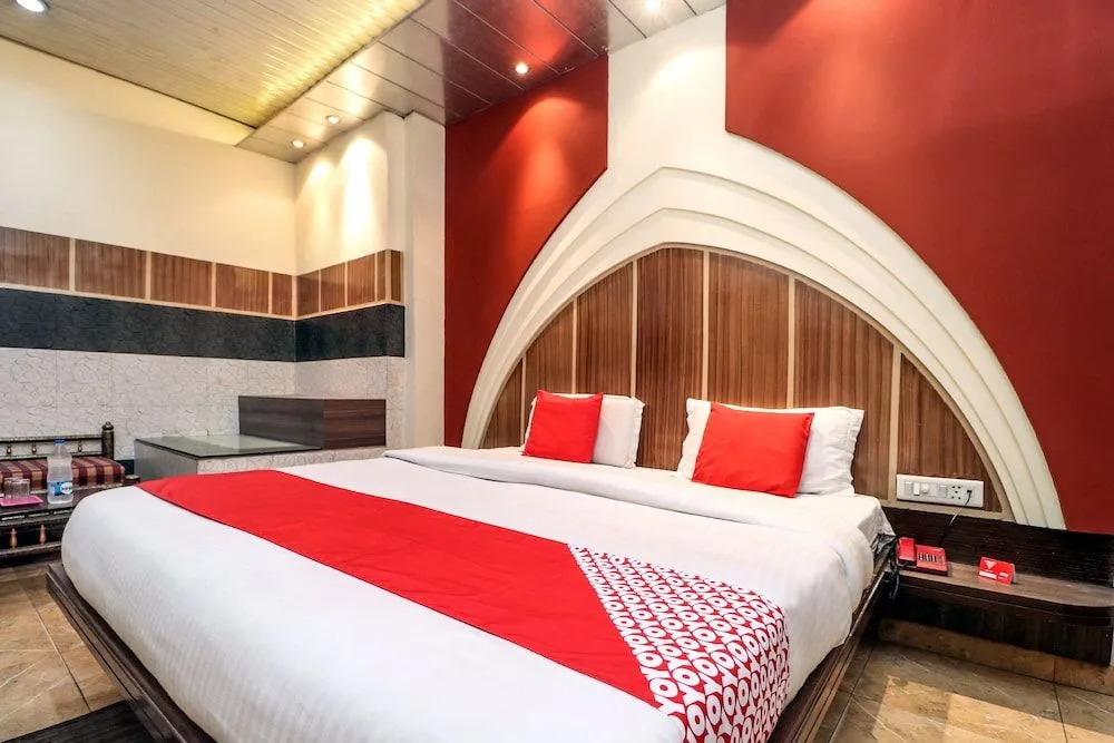 OYO 18474 Hotel Sukh Sagar