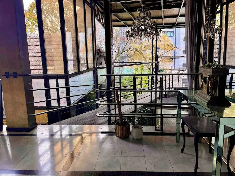 Luxury Family Residence With Free Parking