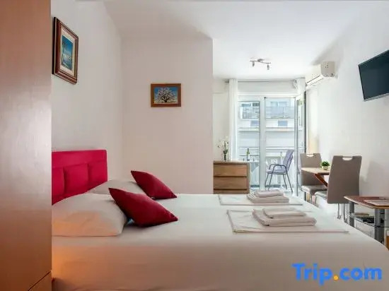 Studio for 2 People - Split Region