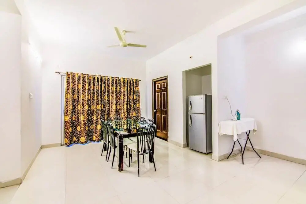Flora Vihaan By FabHotel