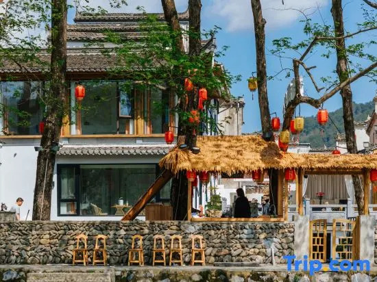 Hongcun Xiyun Yingyue Holiday Select Intelligent High-end Designer Homestay