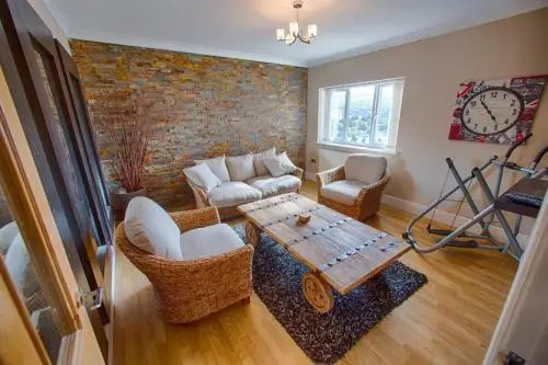 Brecon Beacons Welsh Countryside Home