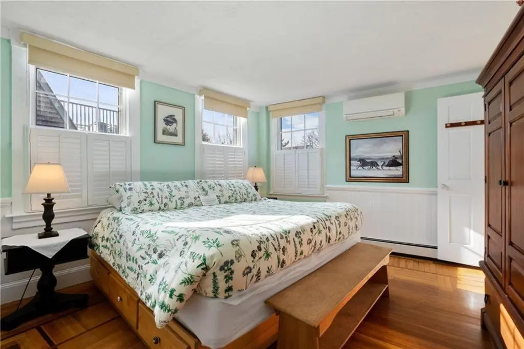 Entire Private Historic Inn Downtown Newport
