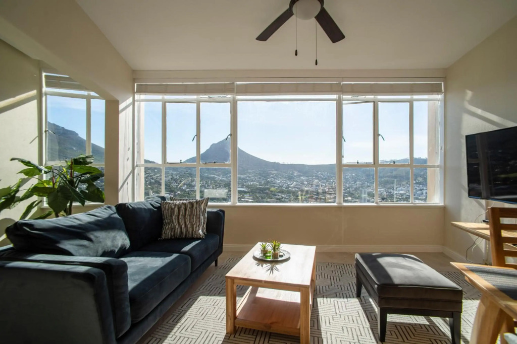 Disa Park 16th Floor Apartment with City Views