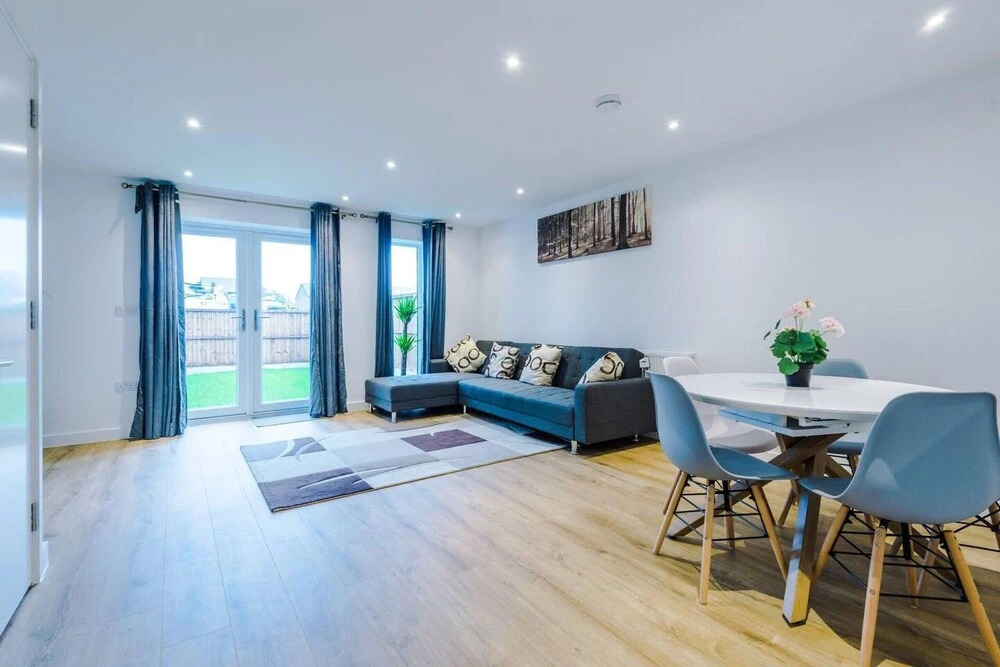 Immaculate 3-bed House in Salford