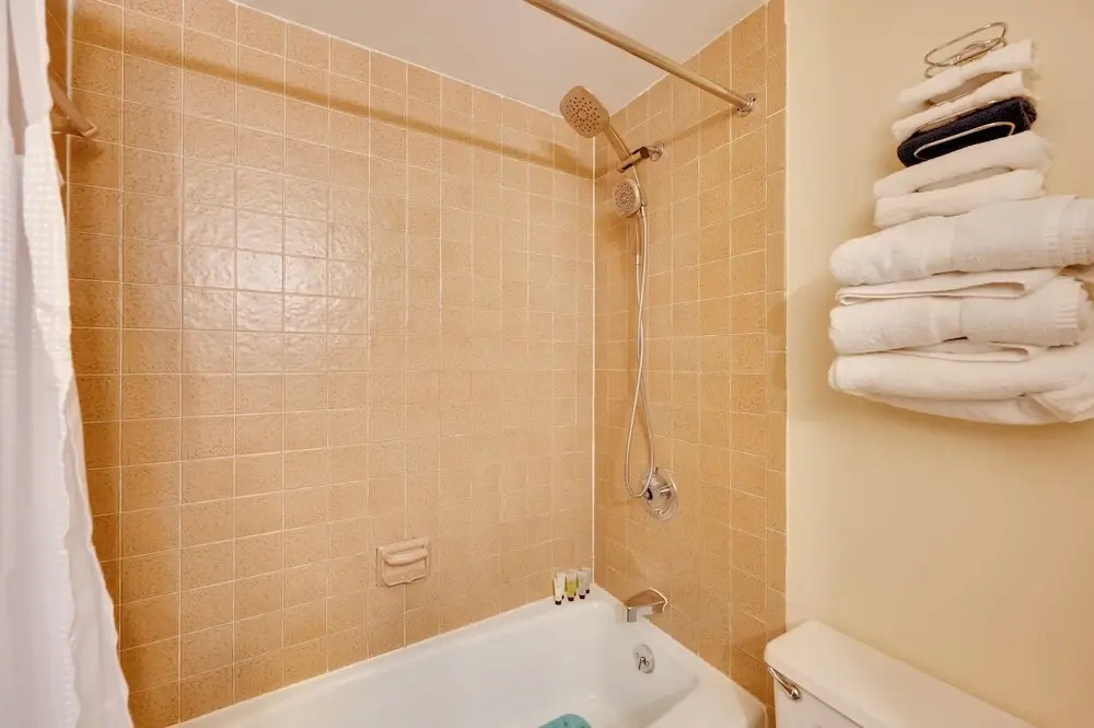 Close to Smuggs Lifts! Cozy Mountain-view Condo