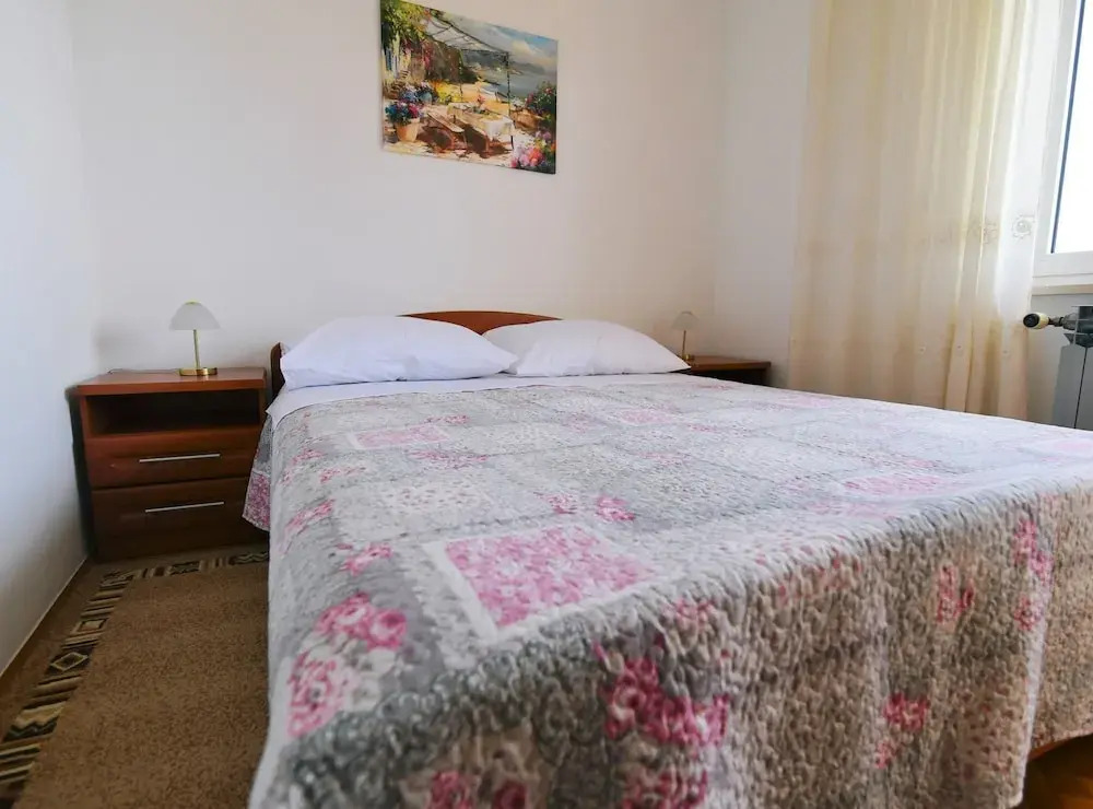 Scenic Retreat Rooms and Family Apartment