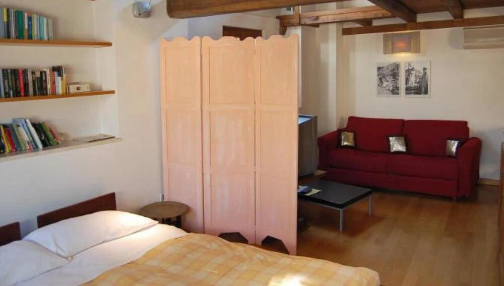 Sant Andrea in Rome With 2 Bedrooms and 1 Bathrooms