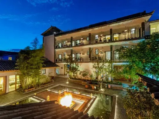 Da Li Shuang Lang Yi Shui Yun Ju Ke Zhan