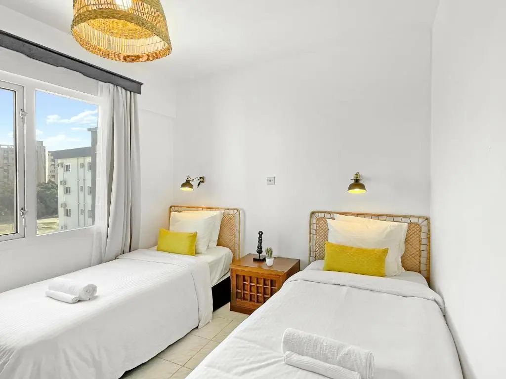 2BR Seaview Penthouse in center
