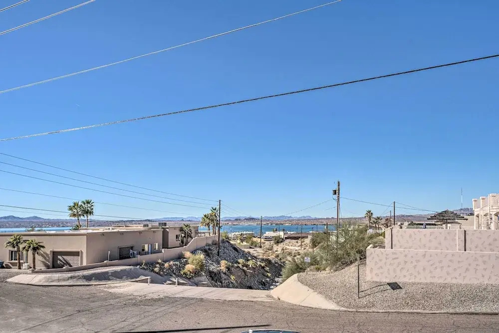 Lake Havasu City Home: Hot Tub & Swim Spa!