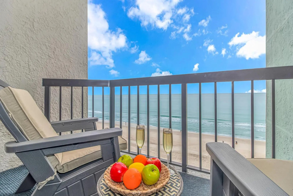 Ocean Front Queen Suite With Panoramic Views! - Compass Cove Unit 964