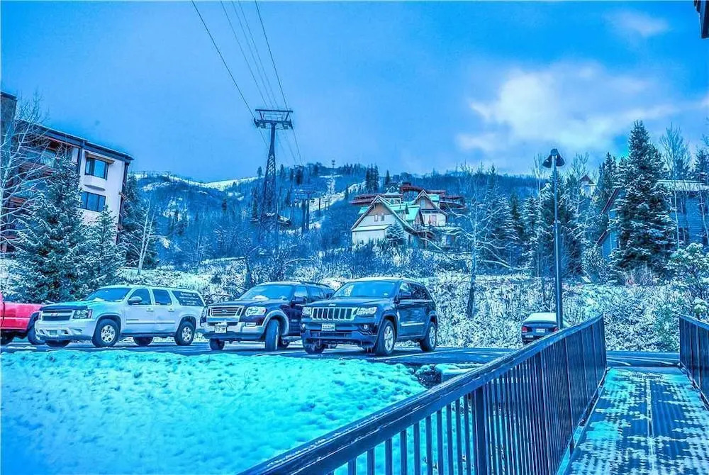 Ski Inn 312
