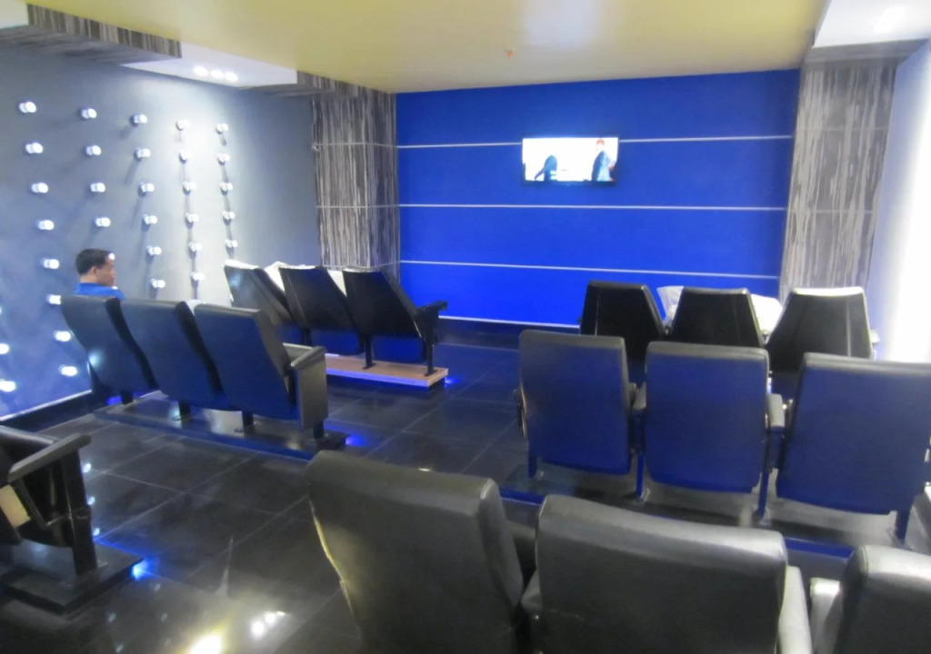 Icon Hotel Timog