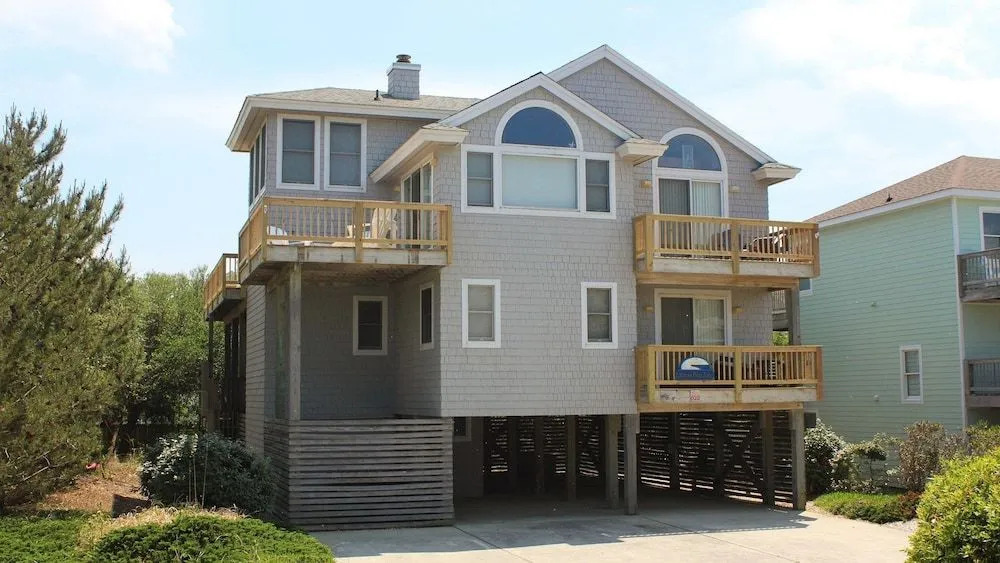 Stress Free Zone - 4 Br home by RedAwning