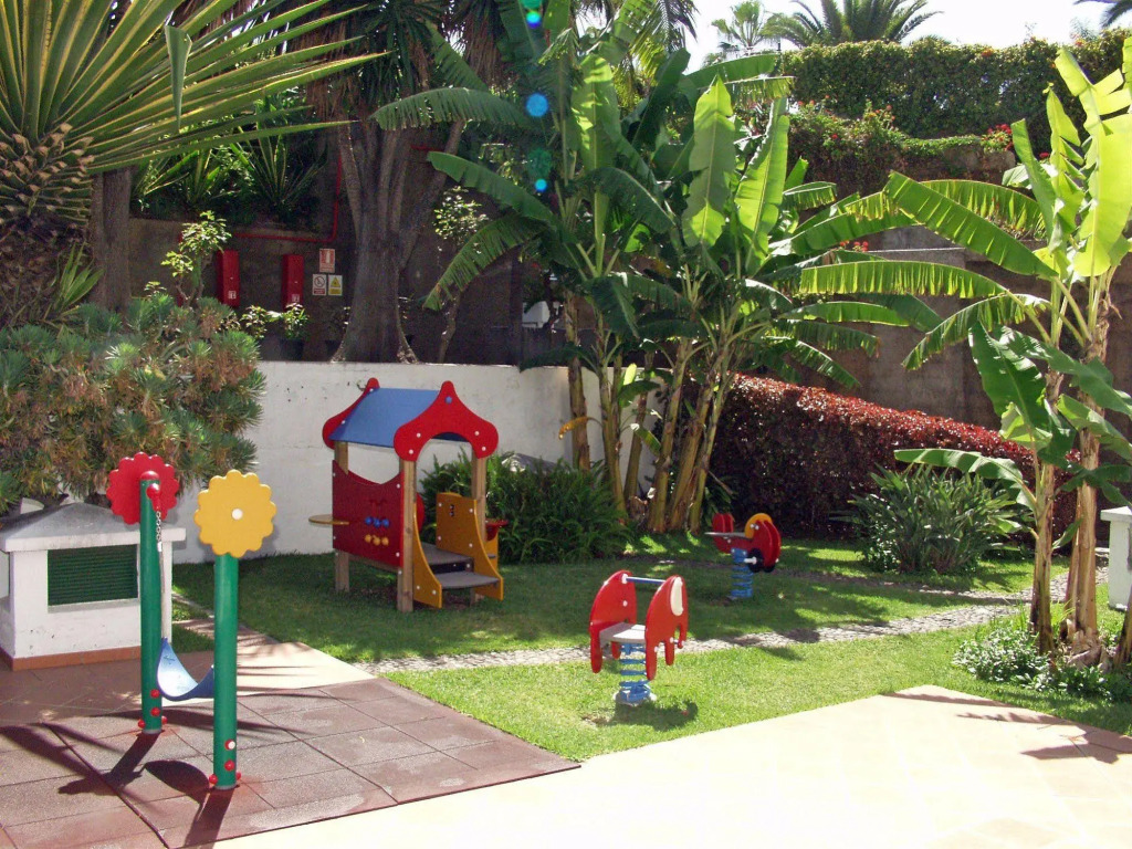FERGUS Puerto de la Cruz