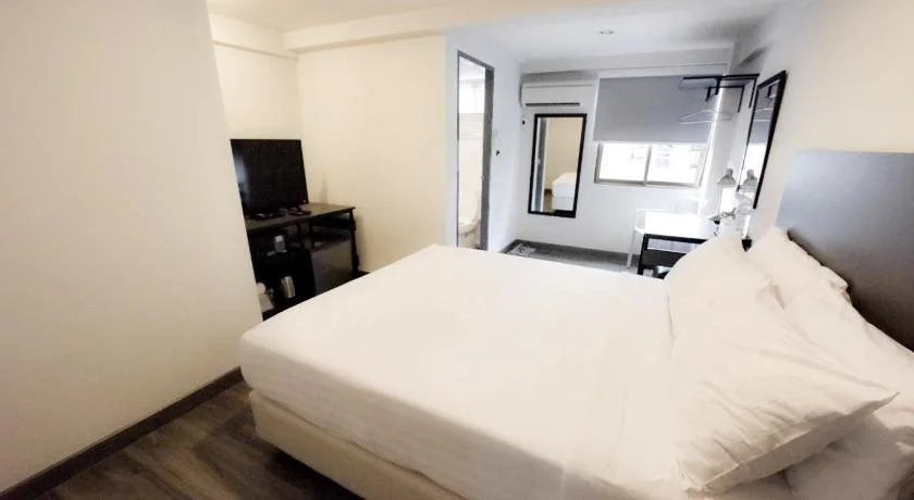 Nana City Hotel