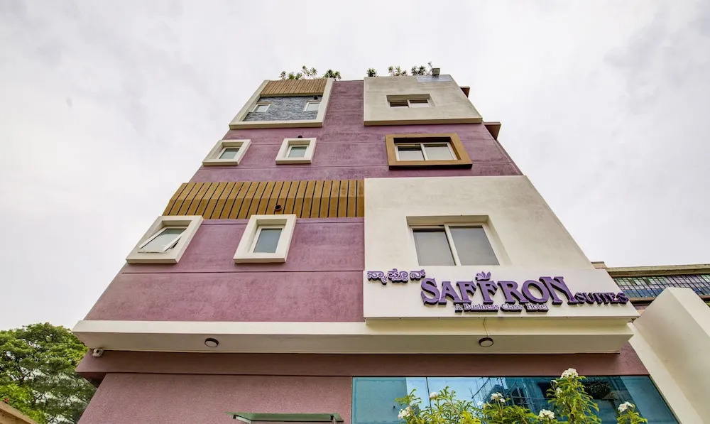 Treebo Trend Saffron Suites