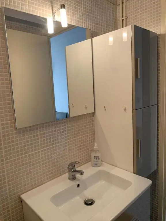 Agréable Studio, belle terrasse, Parking privé, 2 étoiles