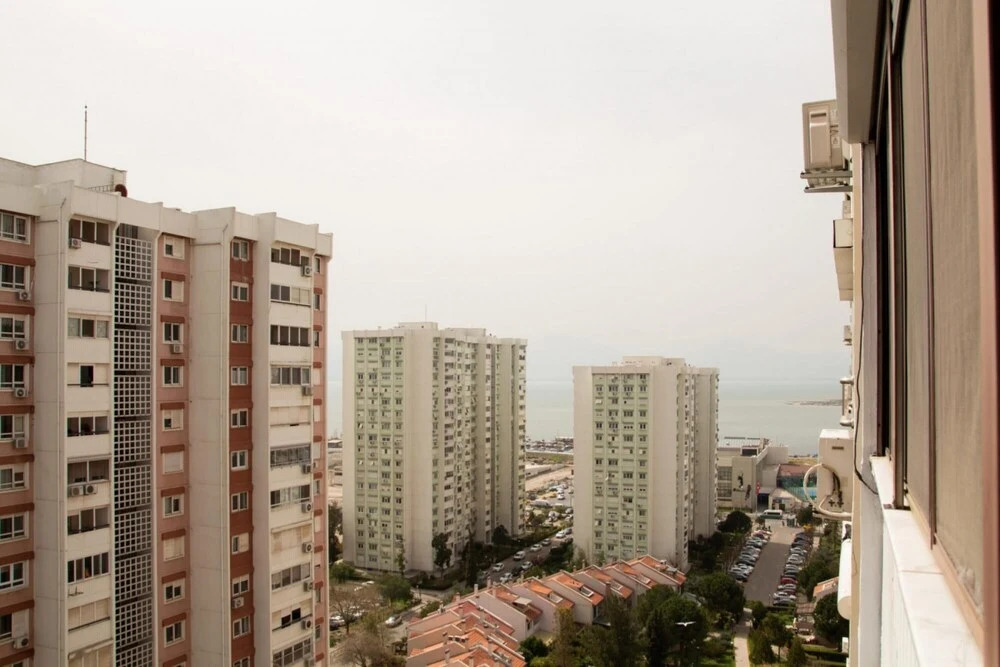 Vibrant Flat Near Trendy Attractions in Karsiyaka