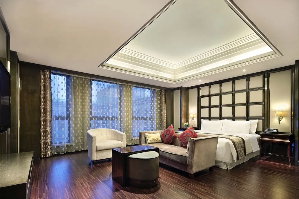 Eaton Luxe, Xinqiao, Shanghai