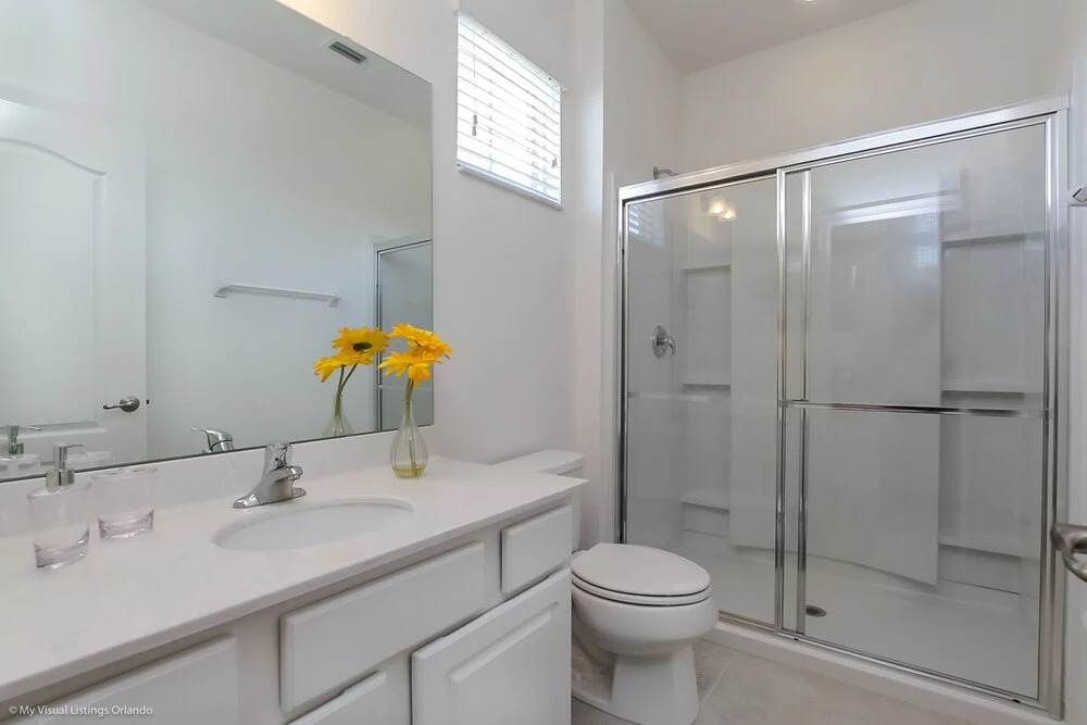 Solterra - 5204 Oakbourne Avenue