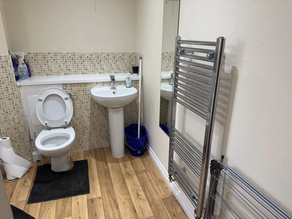 Lovely 2 Bedroom Family Holiday Home in London