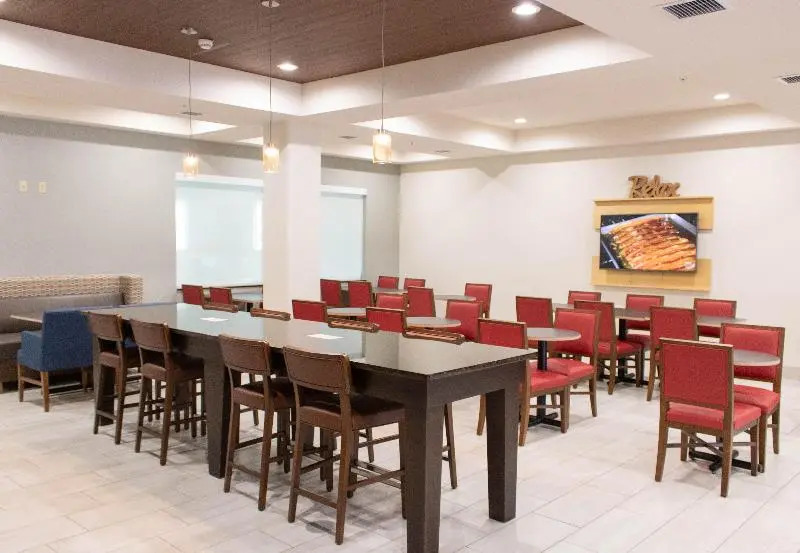 Holiday Inn Express & Suites Temple - Medical Center Area