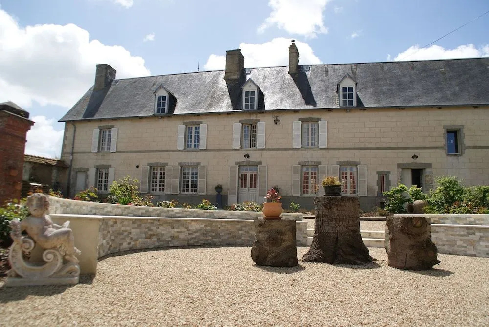 Chateau Le Colombier