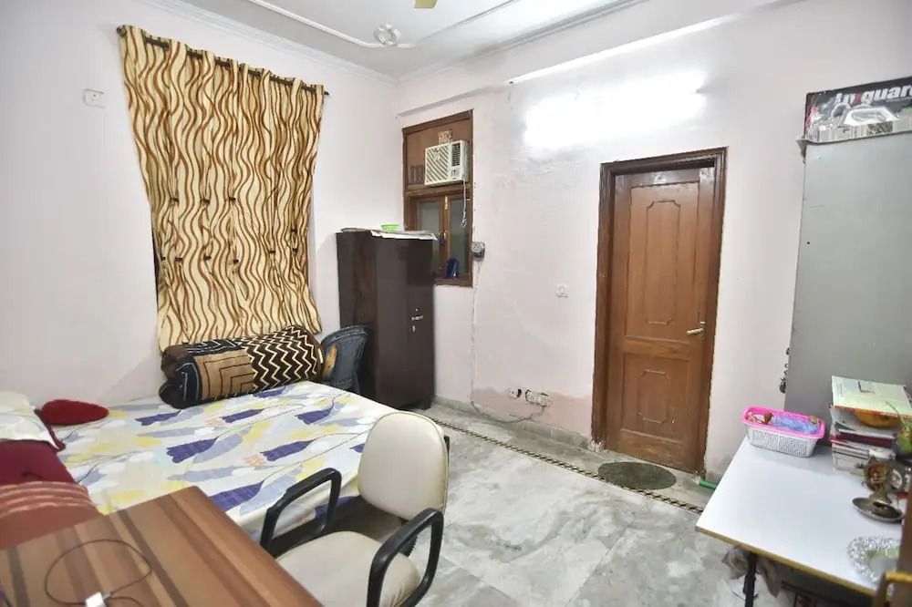 Home047