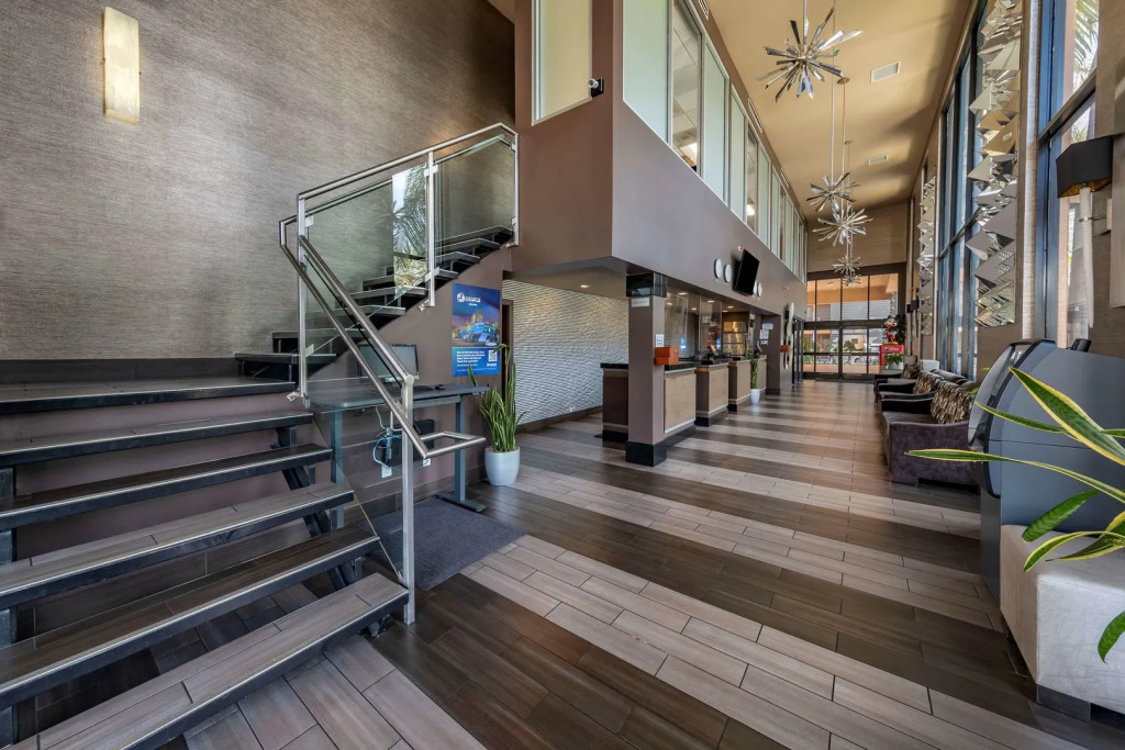 Best Western Plus Stovalls Inn