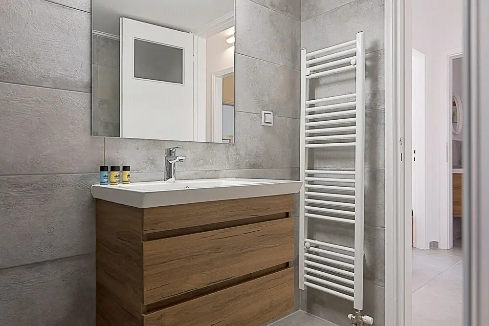 Spacious two bedroom apartment in Central location