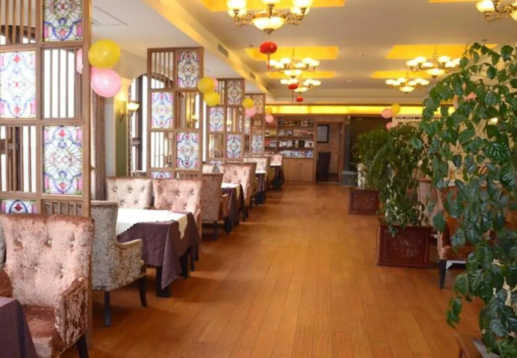 Chengdu Skylakes Hotel