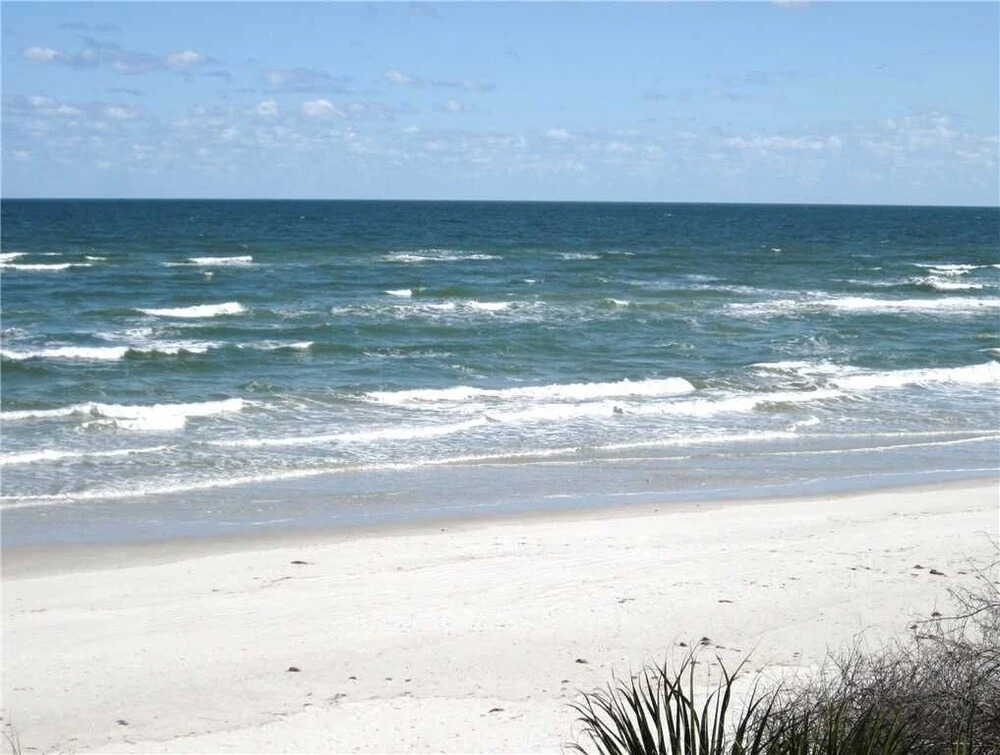 Artist Retreat, 2 Bedrooms, Summer Haven, 3 Houses to Beach, Sleeps 7