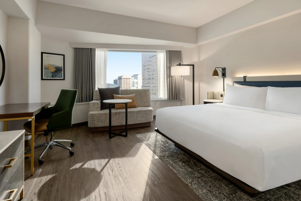 Crowne Plaza Seattle - No Resort Fee - Newly Renovated IHG Hotel