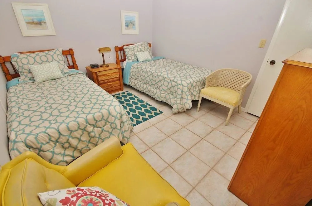 Sea Coast Gardens III 403 Apartment 2