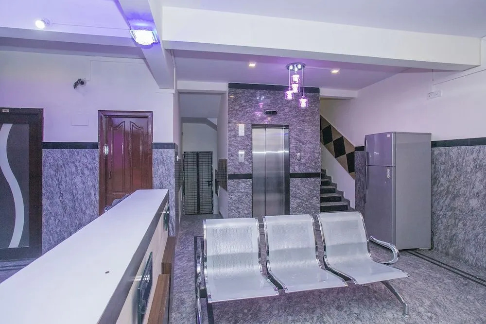 OYO 26817 GKS Residency