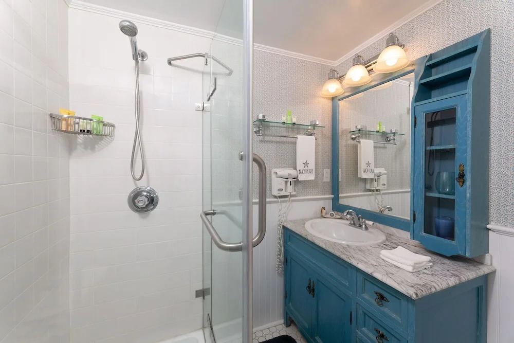 Harbor Knoll Bed and Breakfast