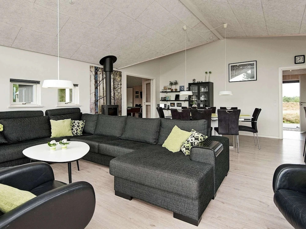 Scenic Holiday Home in Rømø with Hot Tub & Sauna