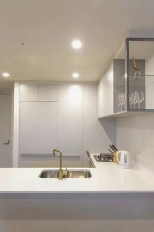 New Spacious 2 Bedroom With Gorgeous City Views
