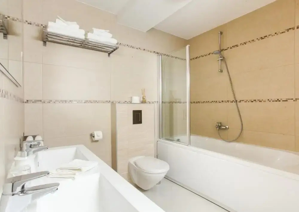 Five Bedroom Villa with Private Pool & Sea View