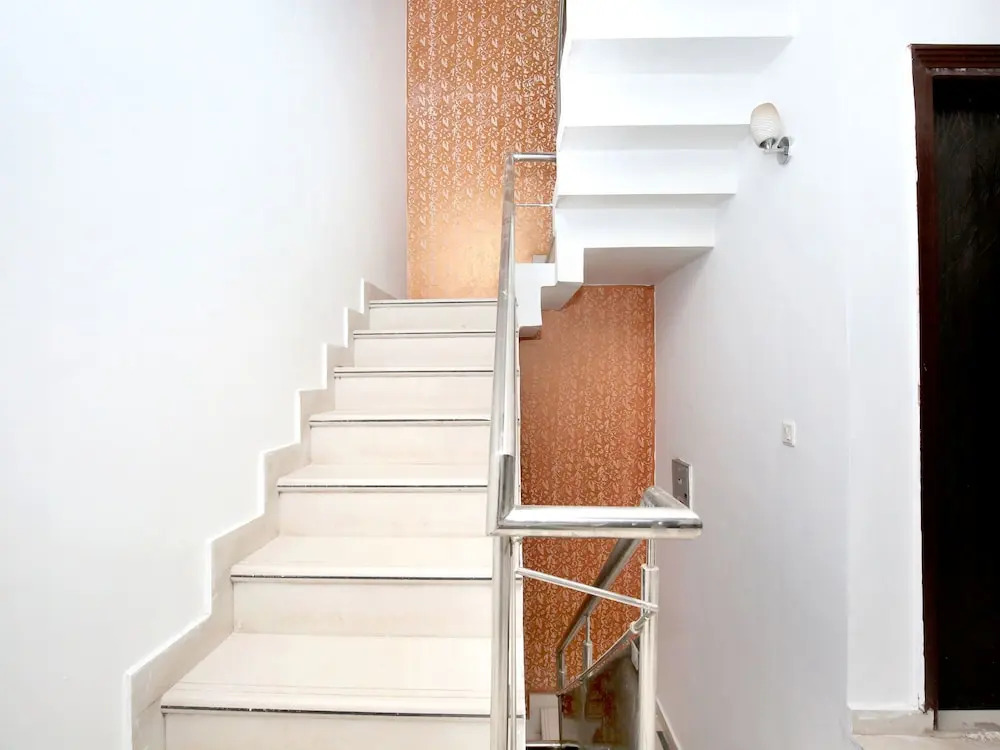 OYO 12188 Home Modern 2BHK Kalka Shimla Highway