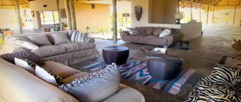 Tlou Safari Lodge