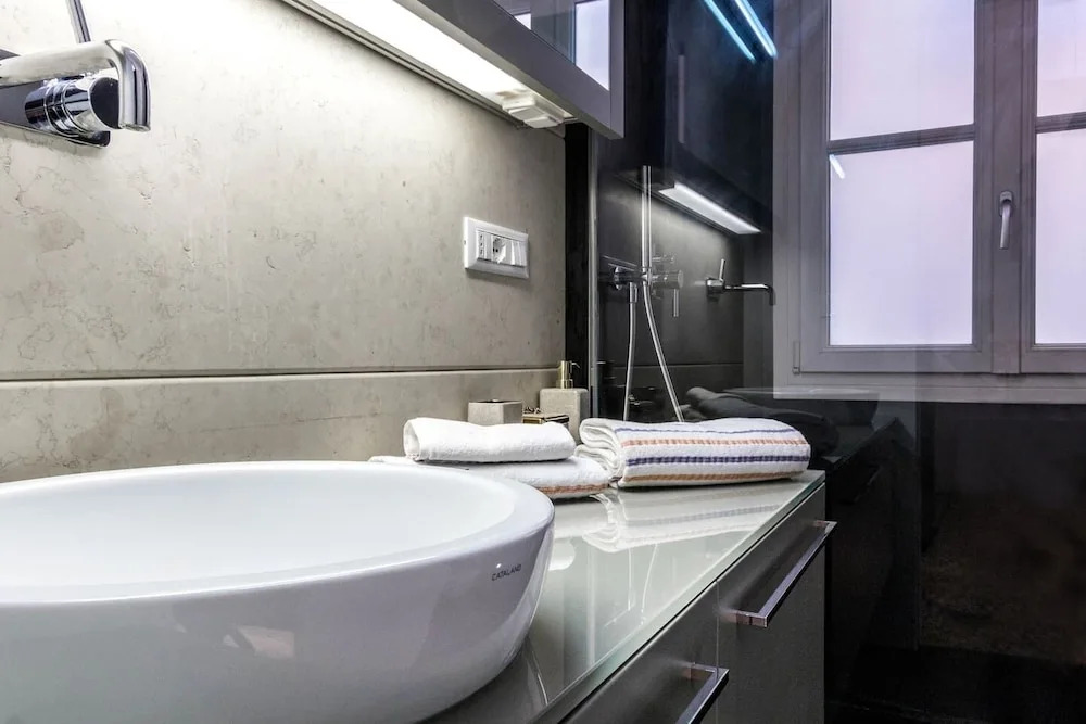 Altido Brera Black Elegance Apartment