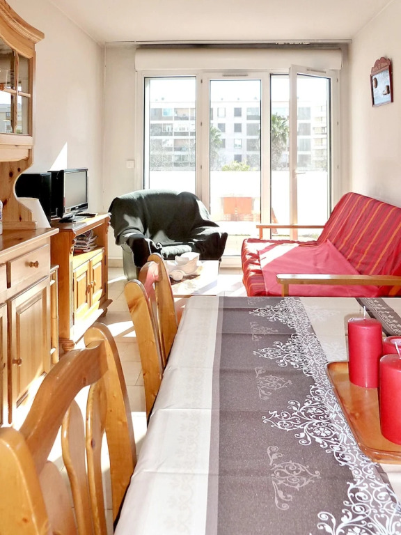 Apartment With one Bedroom in Fréjus, With Wonderful City View, Pool A