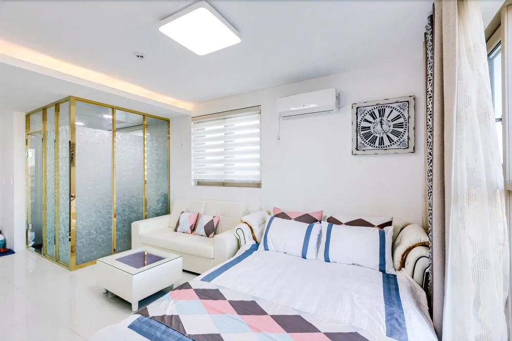 Gangneung Gyeongpo C&View Pension (Spa, Netflix Available)