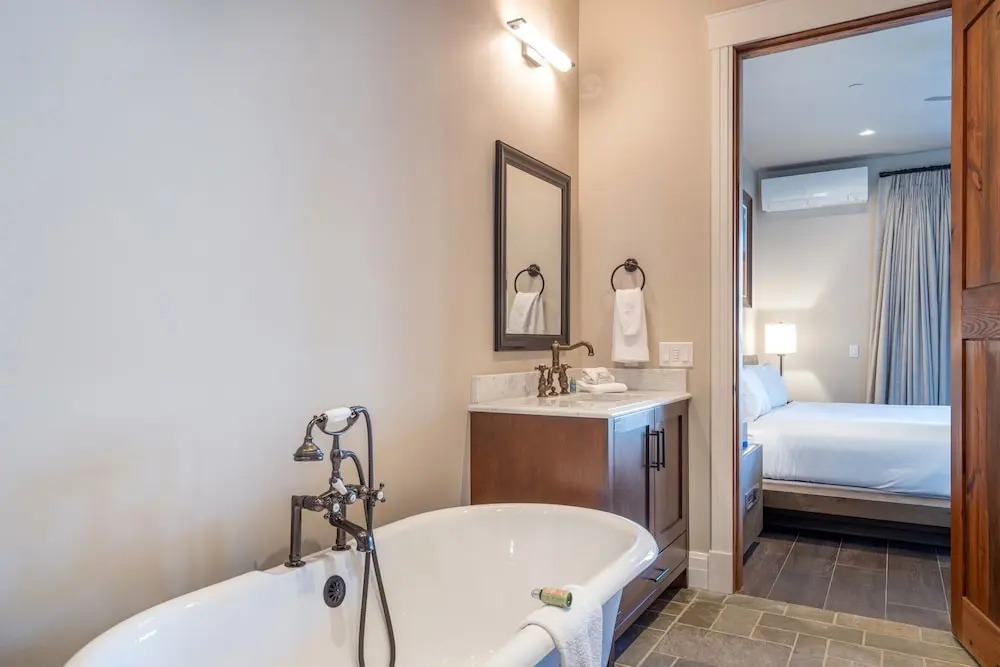 Villas at Cortina Penthouse 11 by Alpine Lodging Telluride