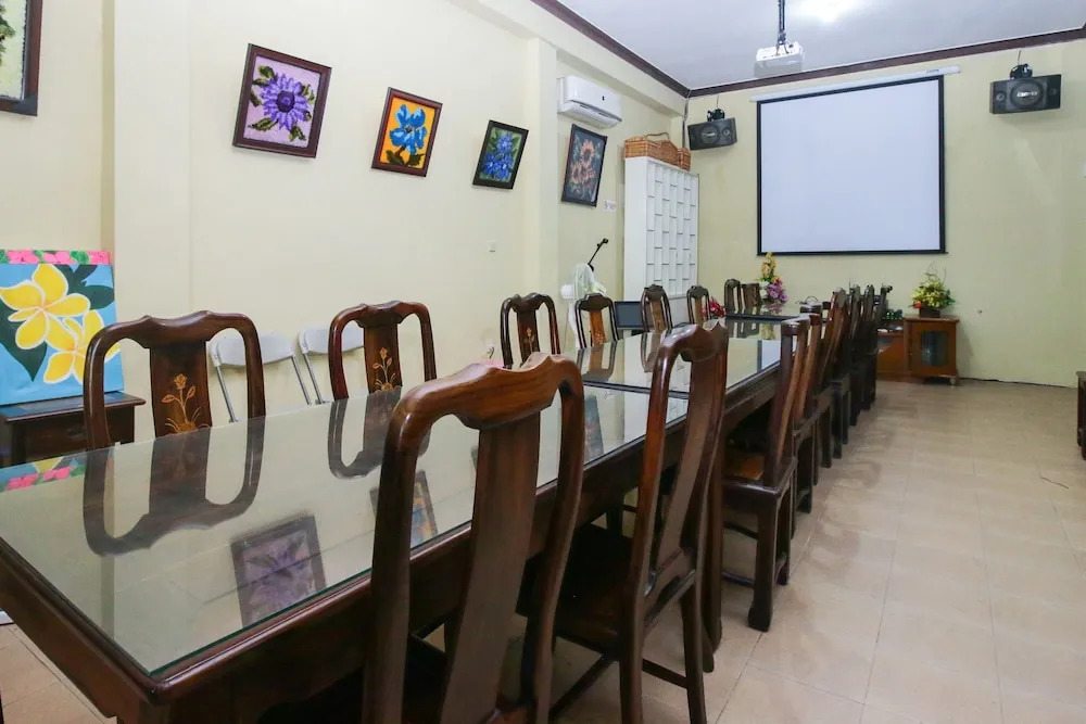 Airy Eco Syariah  Manunggal Kebonsari Blok B 9 Surabaya